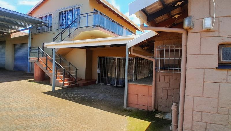 6 Bedroom Property for Sale in Shelly Beach KwaZulu-Natal