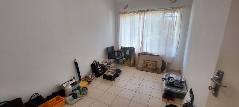 2 Bedroom Property for Sale in Uvongo KwaZulu-Natal