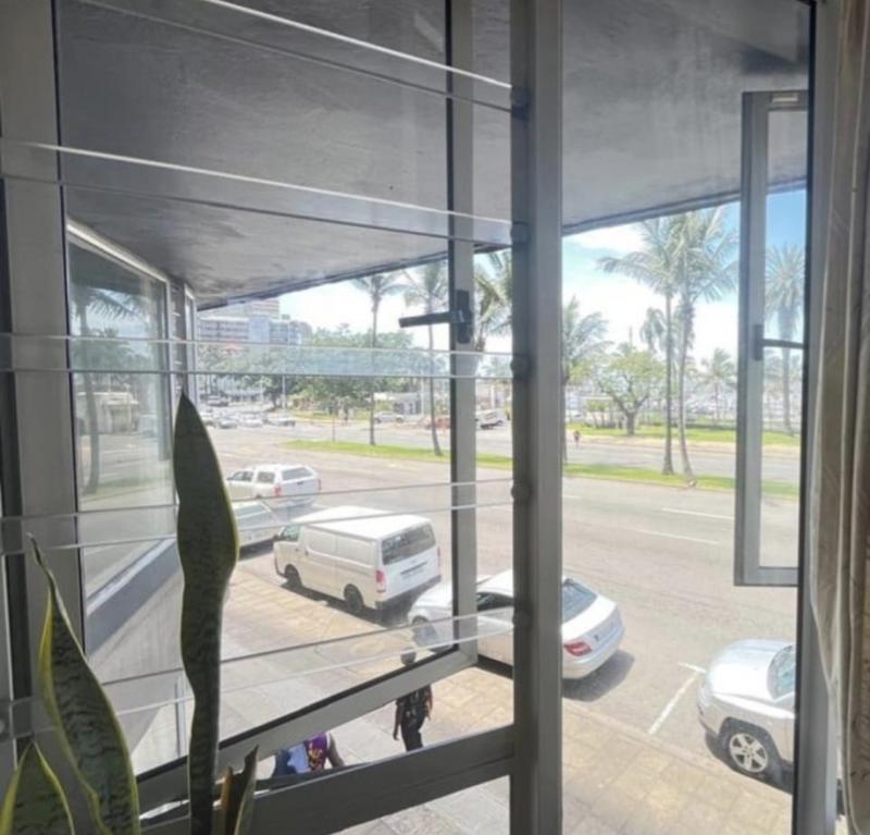To Let 1 Bedroom Property for Rent in Esplanade KwaZulu-Natal