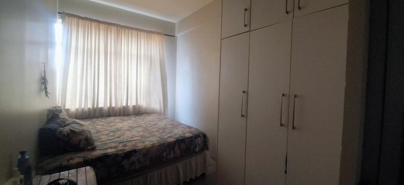 1 Bedroom Property for Sale in Esplanade KwaZulu-Natal