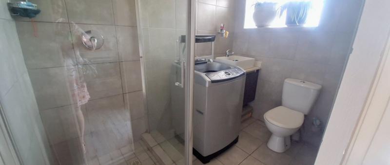 1 Bedroom Property for Sale in Esplanade KwaZulu-Natal