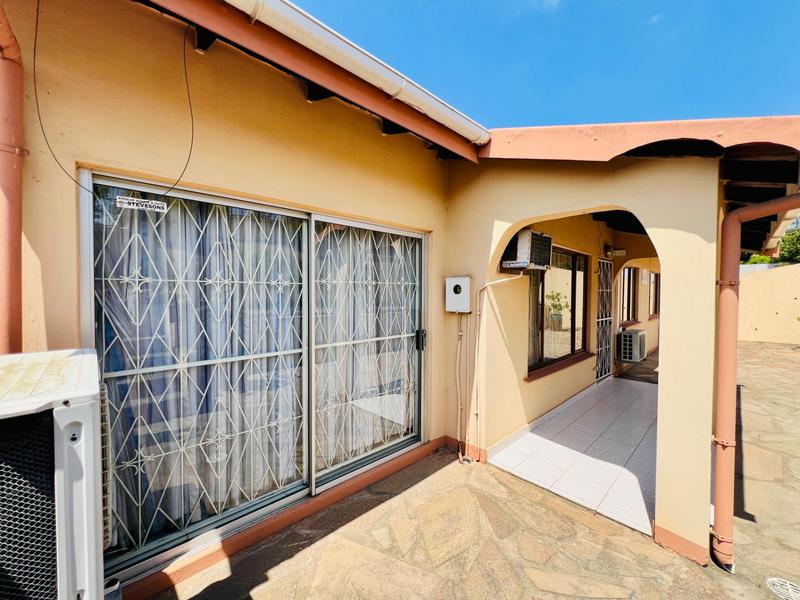 4 Bedroom Property for Sale in Avoca KwaZulu-Natal