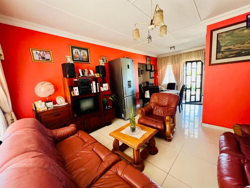 4 Bedroom Property for Sale in Avoca KwaZulu-Natal
