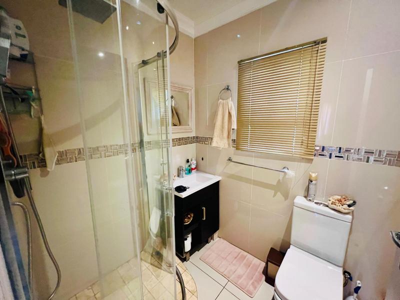 4 Bedroom Property for Sale in Avoca KwaZulu-Natal