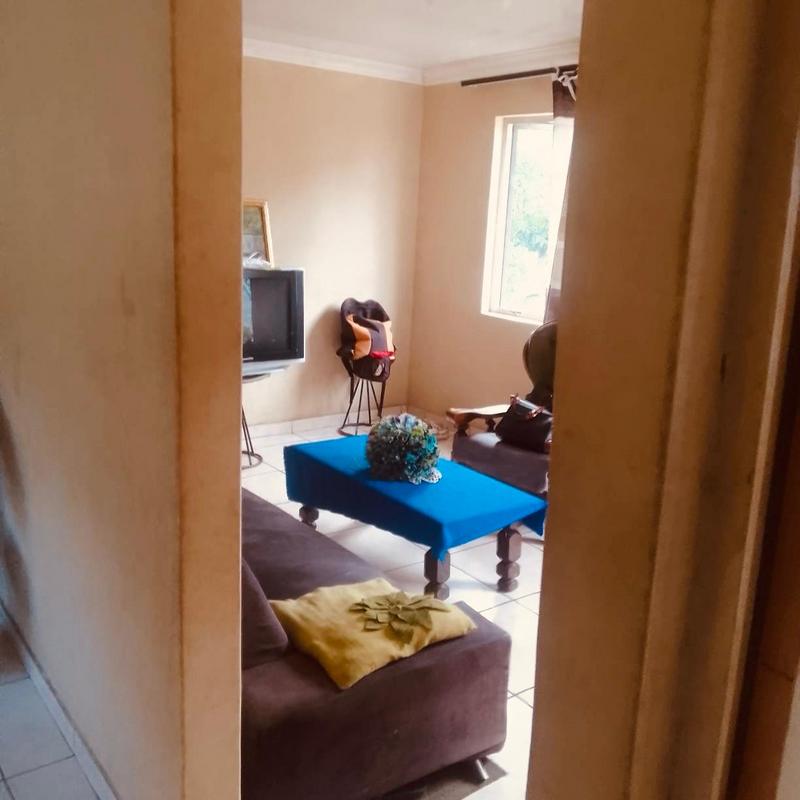 2 Bedroom Property for Sale in Umlazi KwaZulu-Natal