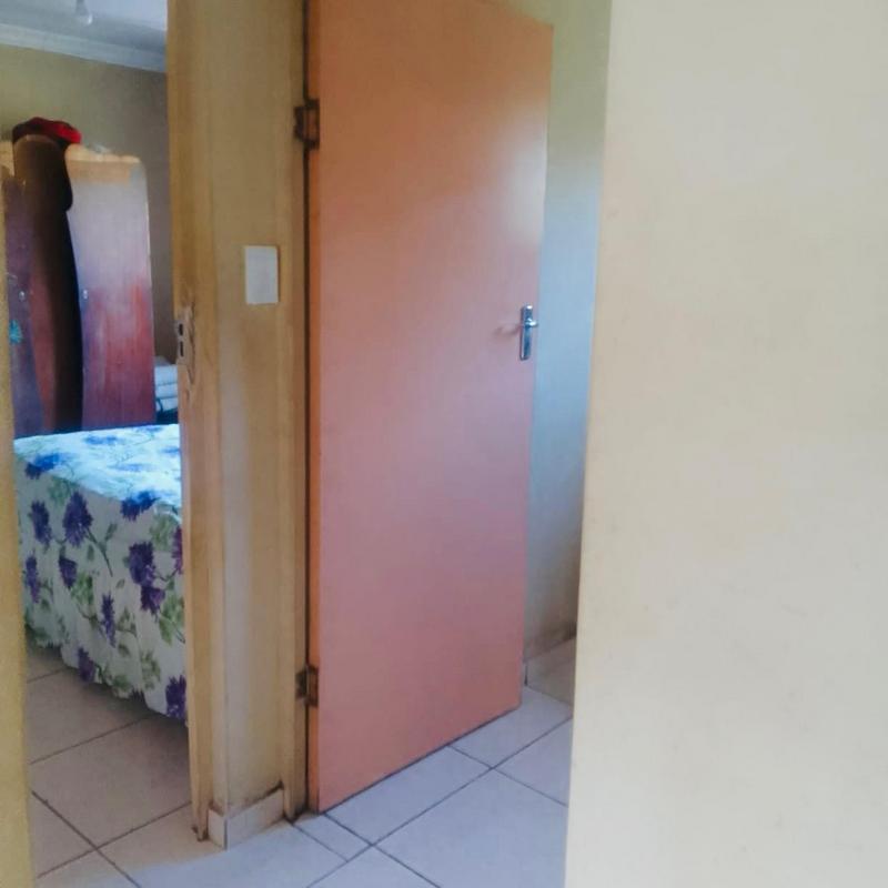 2 Bedroom Property for Sale in Umlazi KwaZulu-Natal