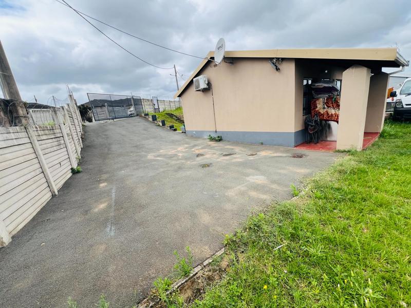 3 Bedroom Property for Sale in Umlazi KwaZulu-Natal