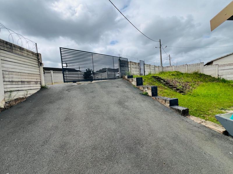 3 Bedroom Property for Sale in Umlazi KwaZulu-Natal