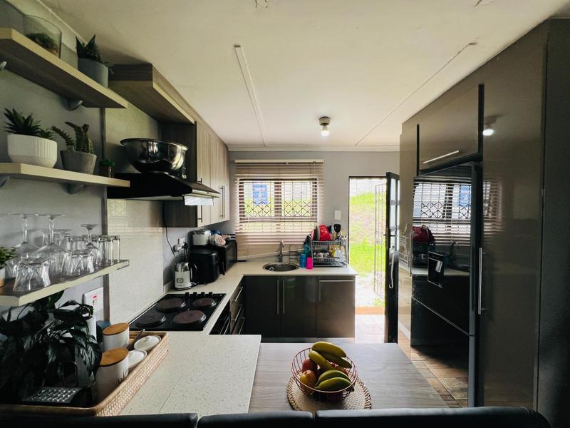 3 Bedroom Property for Sale in Umlazi KwaZulu-Natal