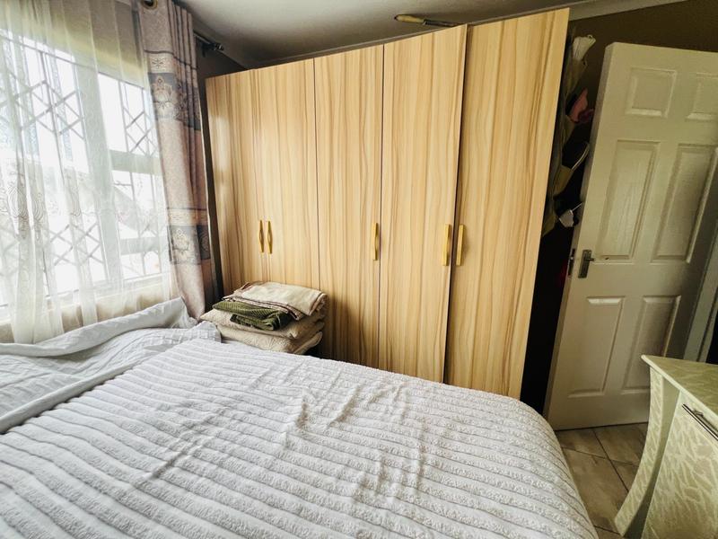 3 Bedroom Property for Sale in Umlazi KwaZulu-Natal