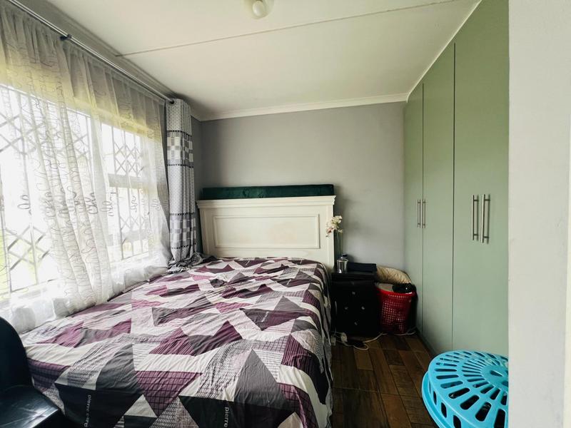 3 Bedroom Property for Sale in Umlazi KwaZulu-Natal