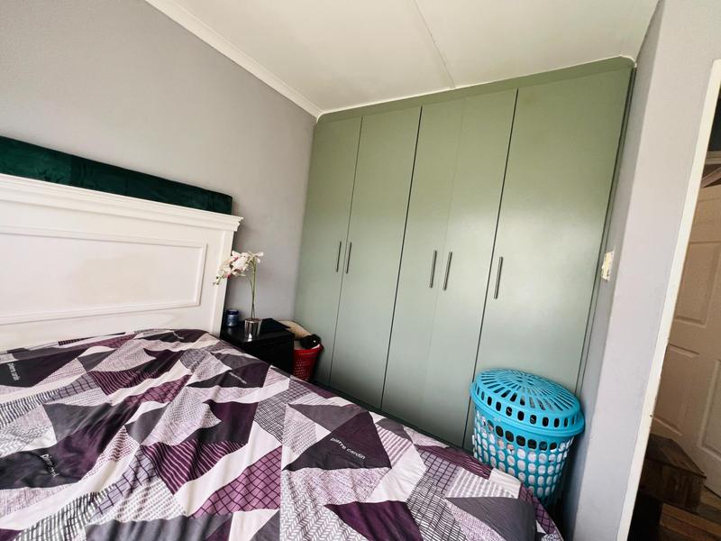 3 Bedroom Property for Sale in Umlazi KwaZulu-Natal