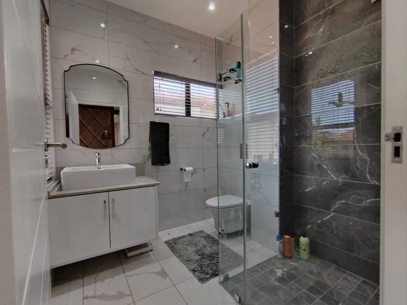 3 Bedroom Property for Sale in Izinga KwaZulu-Natal