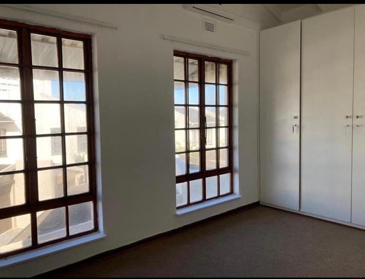 2 Bedroom Property for Sale in Umhlanga KwaZulu-Natal