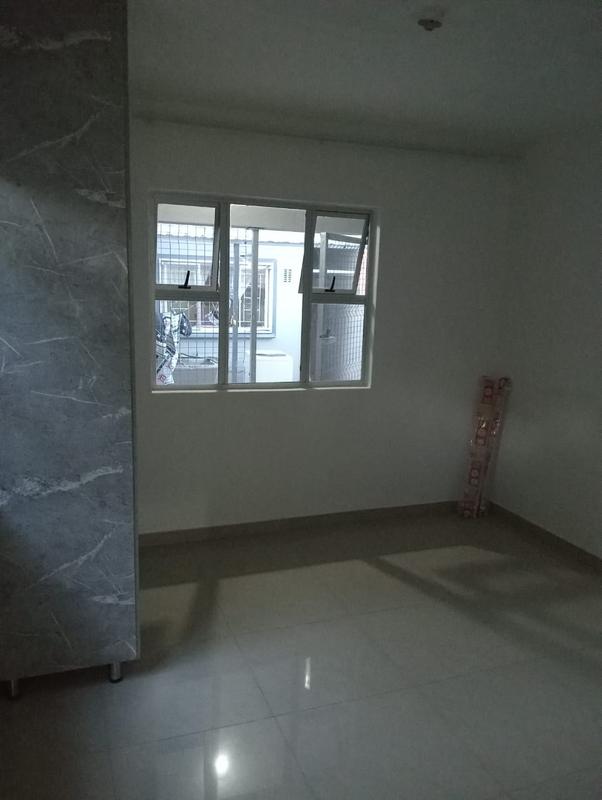 To Let 1 Bedroom Property for Rent in Newlands West KwaZulu-Natal