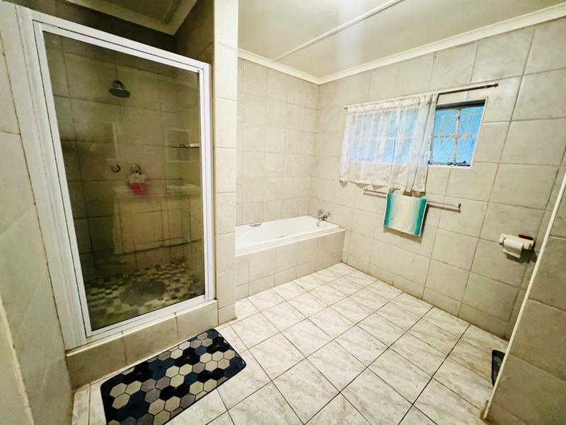 4 Bedroom Property for Sale in Blackridge KwaZulu-Natal