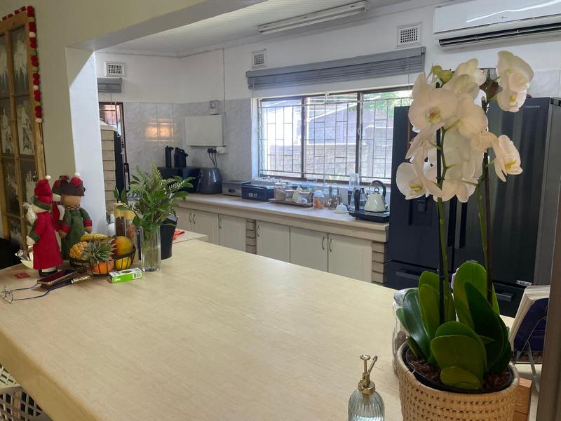 To Let 4 Bedroom Property for Rent in Salt Rock KwaZulu-Natal