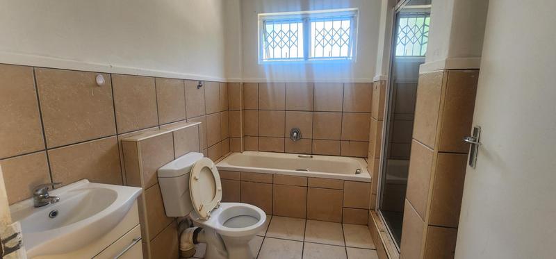 To Let 2 Bedroom Property for Rent in Umkomaas KwaZulu-Natal