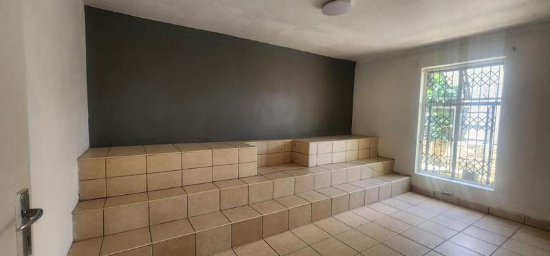 To Let 2 Bedroom Property for Rent in Umkomaas KwaZulu-Natal