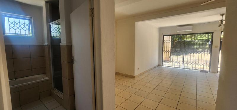 To Let 2 Bedroom Property for Rent in Umkomaas KwaZulu-Natal