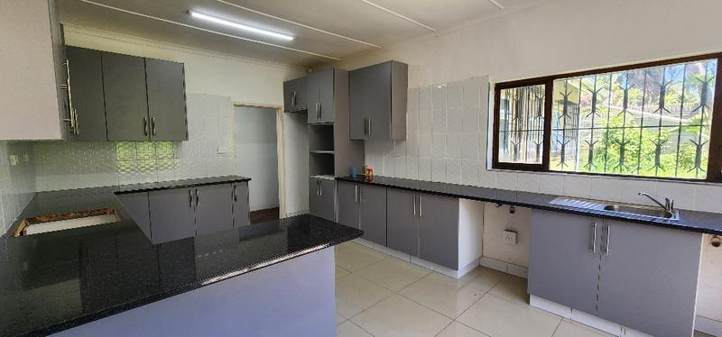 To Let 3 Bedroom Property for Rent in Scottburgh KwaZulu-Natal