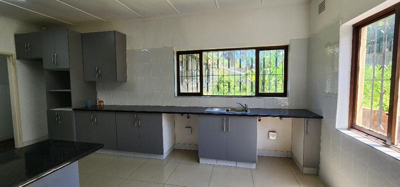 To Let 3 Bedroom Property for Rent in Scottburgh KwaZulu-Natal