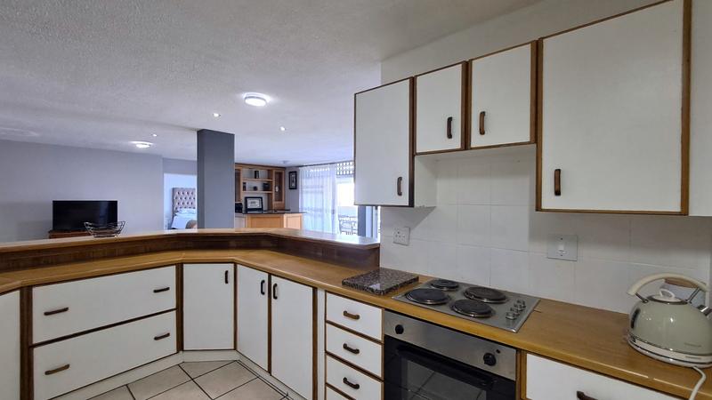 To Let 6 Bedroom Property for Rent in Margate KwaZulu-Natal