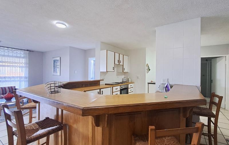 To Let 6 Bedroom Property for Rent in Margate KwaZulu-Natal