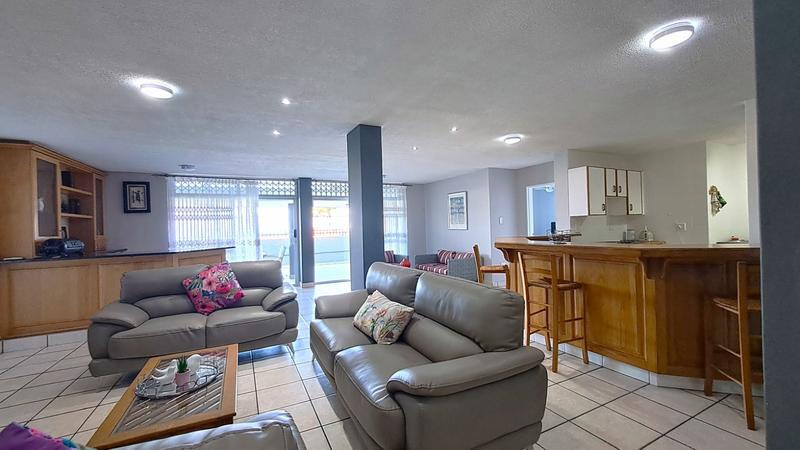 To Let 6 Bedroom Property for Rent in Margate KwaZulu-Natal