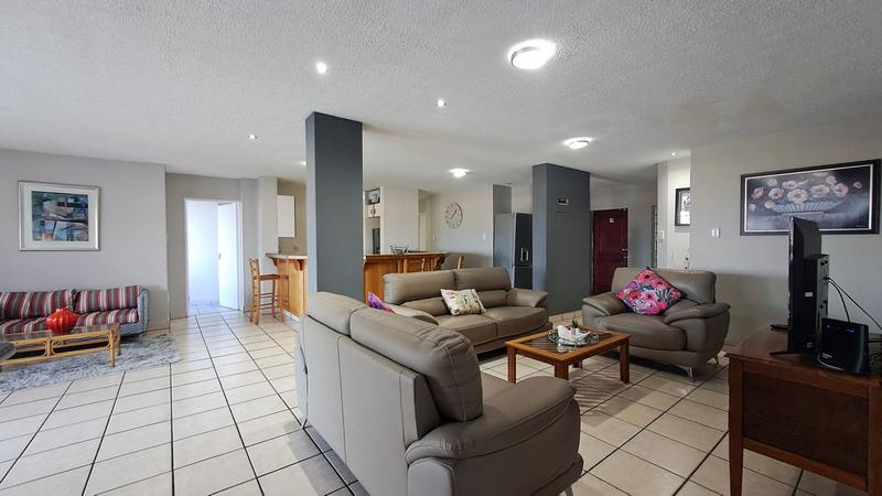 To Let 6 Bedroom Property for Rent in Margate KwaZulu-Natal