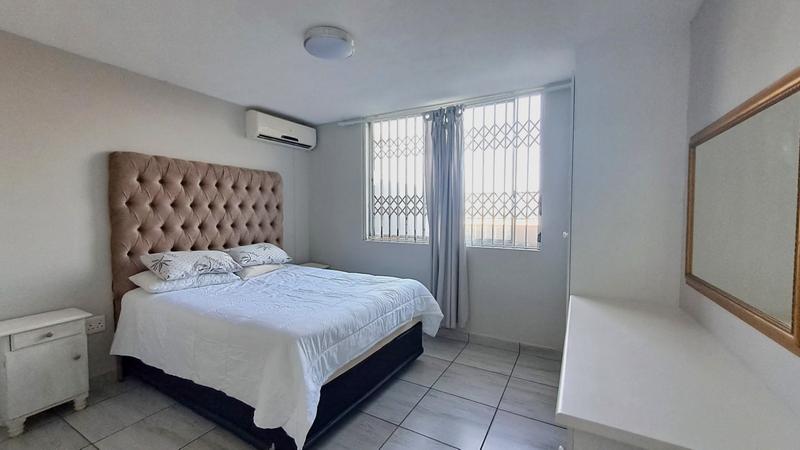 To Let 6 Bedroom Property for Rent in Margate KwaZulu-Natal