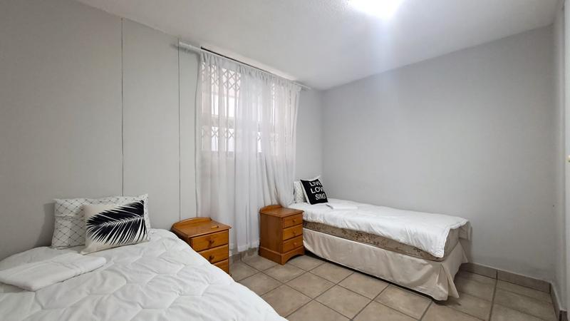 To Let 6 Bedroom Property for Rent in Margate KwaZulu-Natal