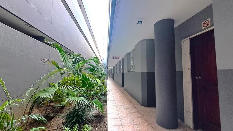 To Let 6 Bedroom Property for Rent in Margate KwaZulu-Natal