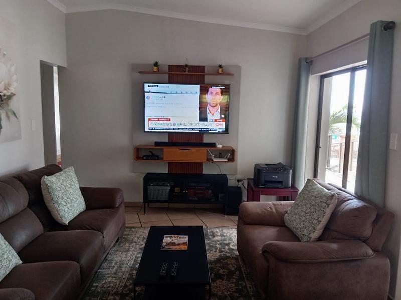 To Let 4 Bedroom Property for Rent in Ramsgate KwaZulu-Natal