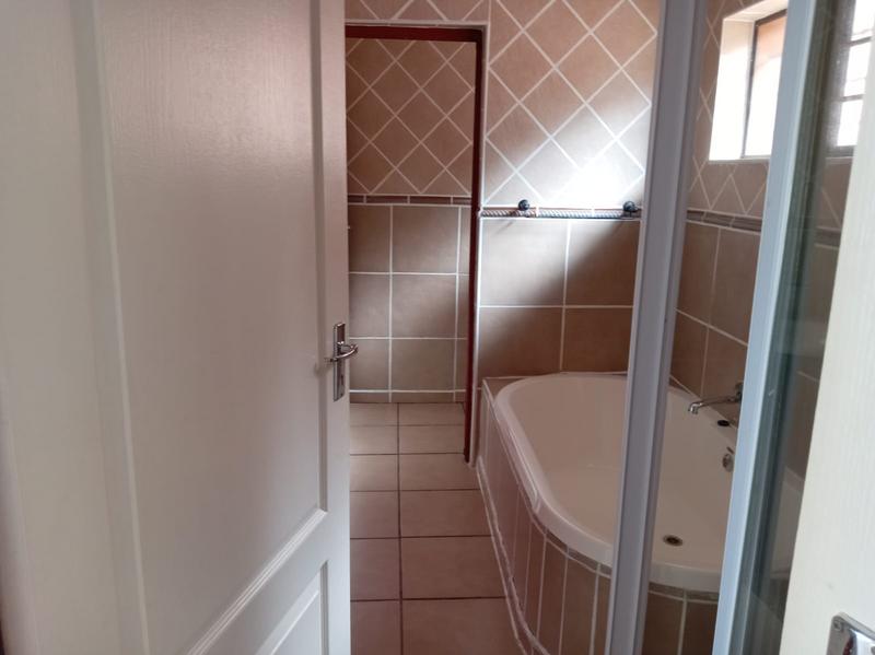 To Let 4 Bedroom Property for Rent in Ramsgate KwaZulu-Natal