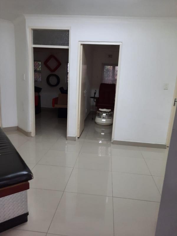 To Let commercial Property for Rent in Malvern KwaZulu-Natal