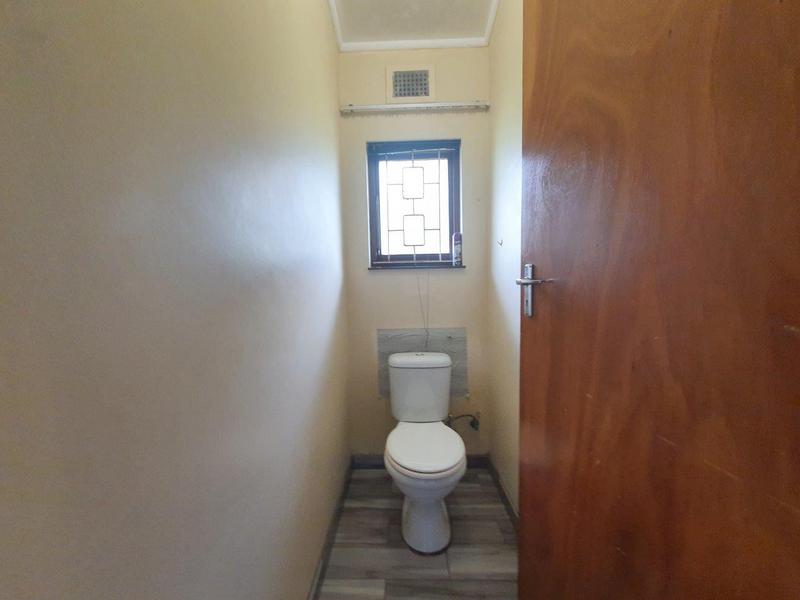 To Let 2 Bedroom Property for Rent in Umtentweni KwaZulu-Natal