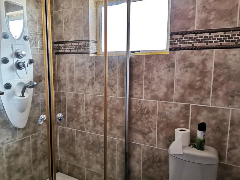 4 Bedroom Property for Sale in Naidooville KwaZulu-Natal