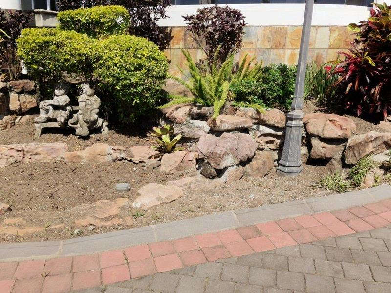 4 Bedroom Property for Sale in Naidooville KwaZulu-Natal