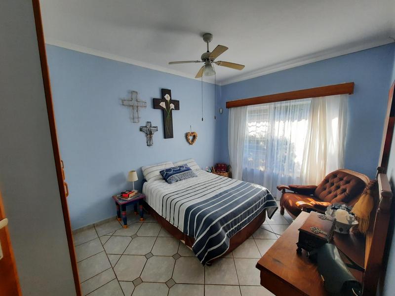 3 Bedroom Property for Sale in Leisure Bay KwaZulu-Natal