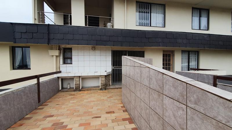 2 Bedroom Property for Sale in Manaba Beach KwaZulu-Natal
