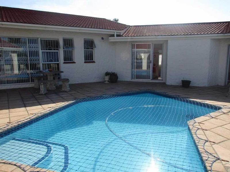 5 Bedroom Property for Sale in Uvongo KwaZulu-Natal