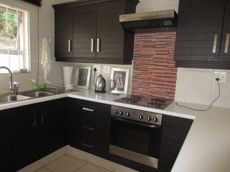 5 Bedroom Property for Sale in Uvongo KwaZulu-Natal