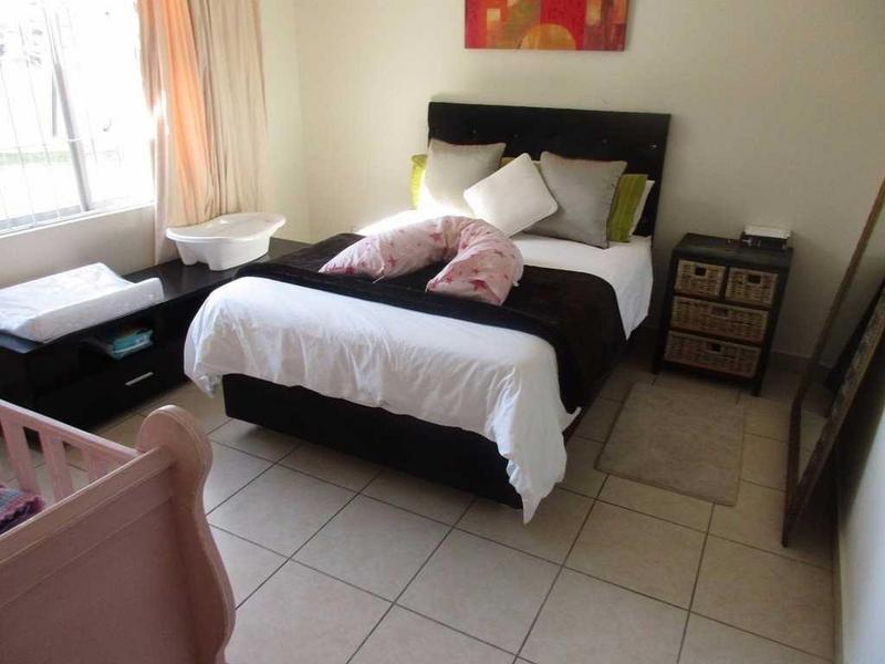 5 Bedroom Property for Sale in Uvongo KwaZulu-Natal