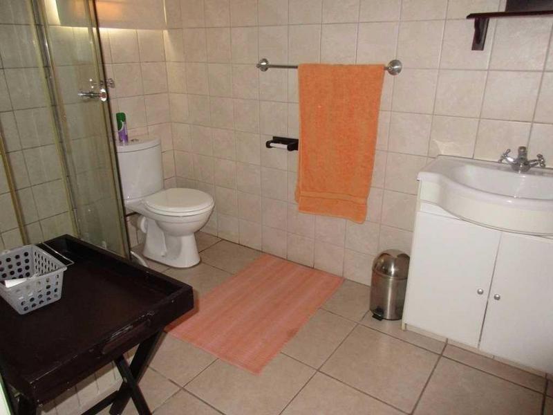 5 Bedroom Property for Sale in Uvongo KwaZulu-Natal