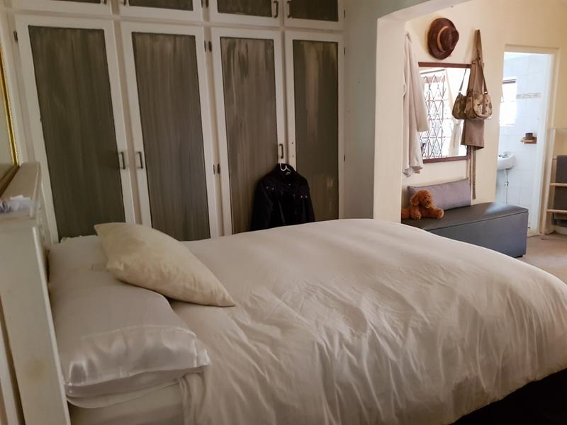 6 Bedroom Property for Sale in Umtentweni KwaZulu-Natal