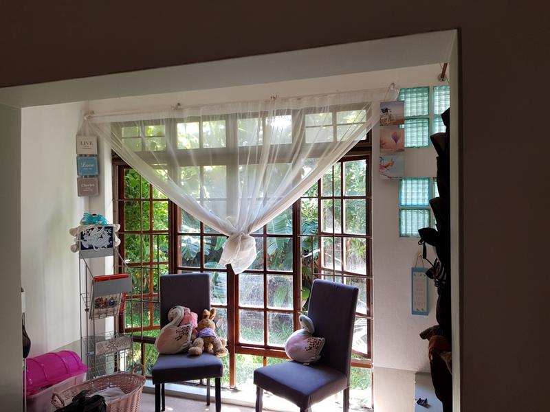 6 Bedroom Property for Sale in Umtentweni KwaZulu-Natal