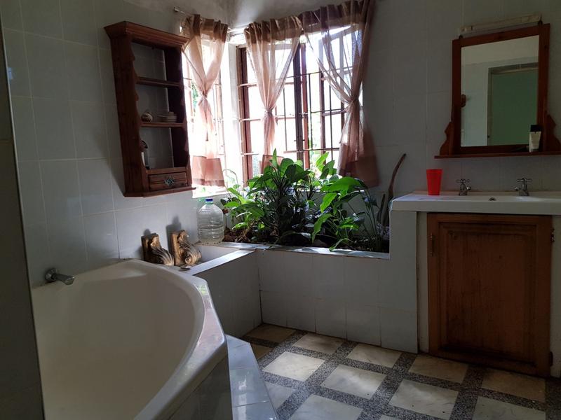 6 Bedroom Property for Sale in Umtentweni KwaZulu-Natal