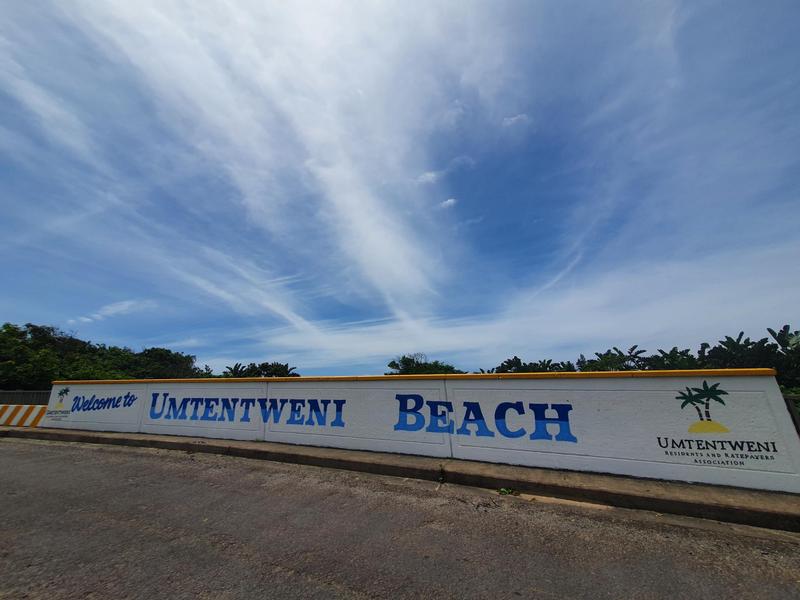 6 Bedroom Property for Sale in Umtentweni KwaZulu-Natal