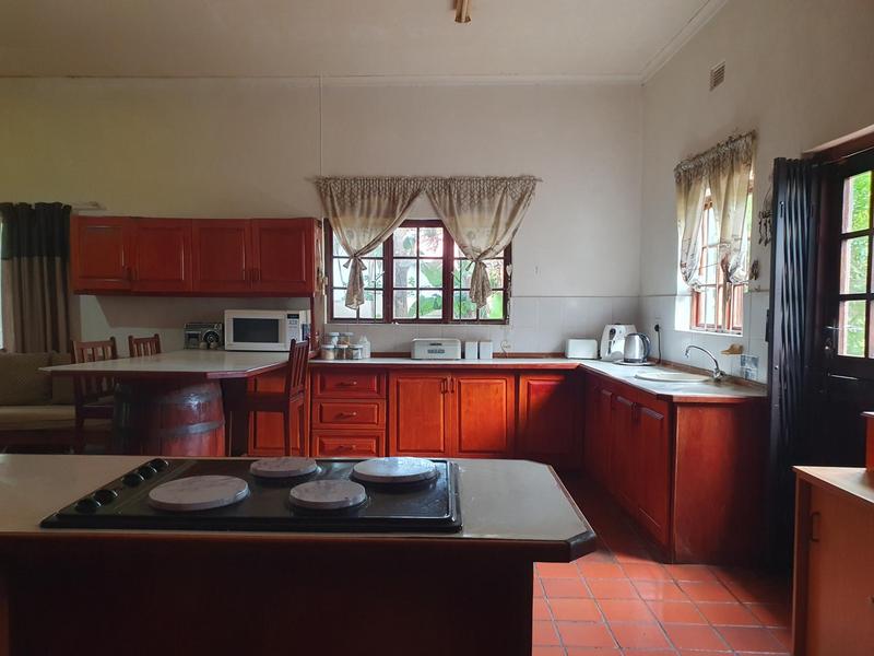 6 Bedroom Property for Sale in Umtentweni KwaZulu-Natal